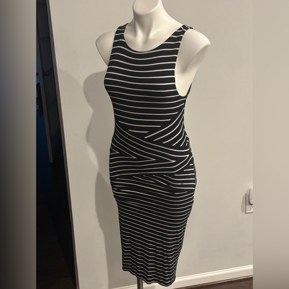 Philosophy Black and White Geometric Midi Dress